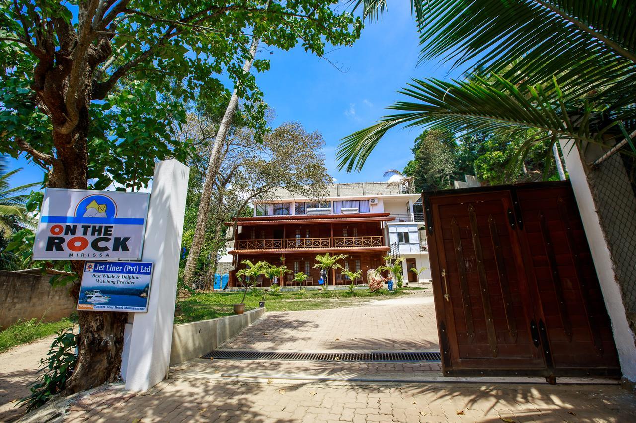 On The Rock Hotel Banduramulla Bagian luar foto
