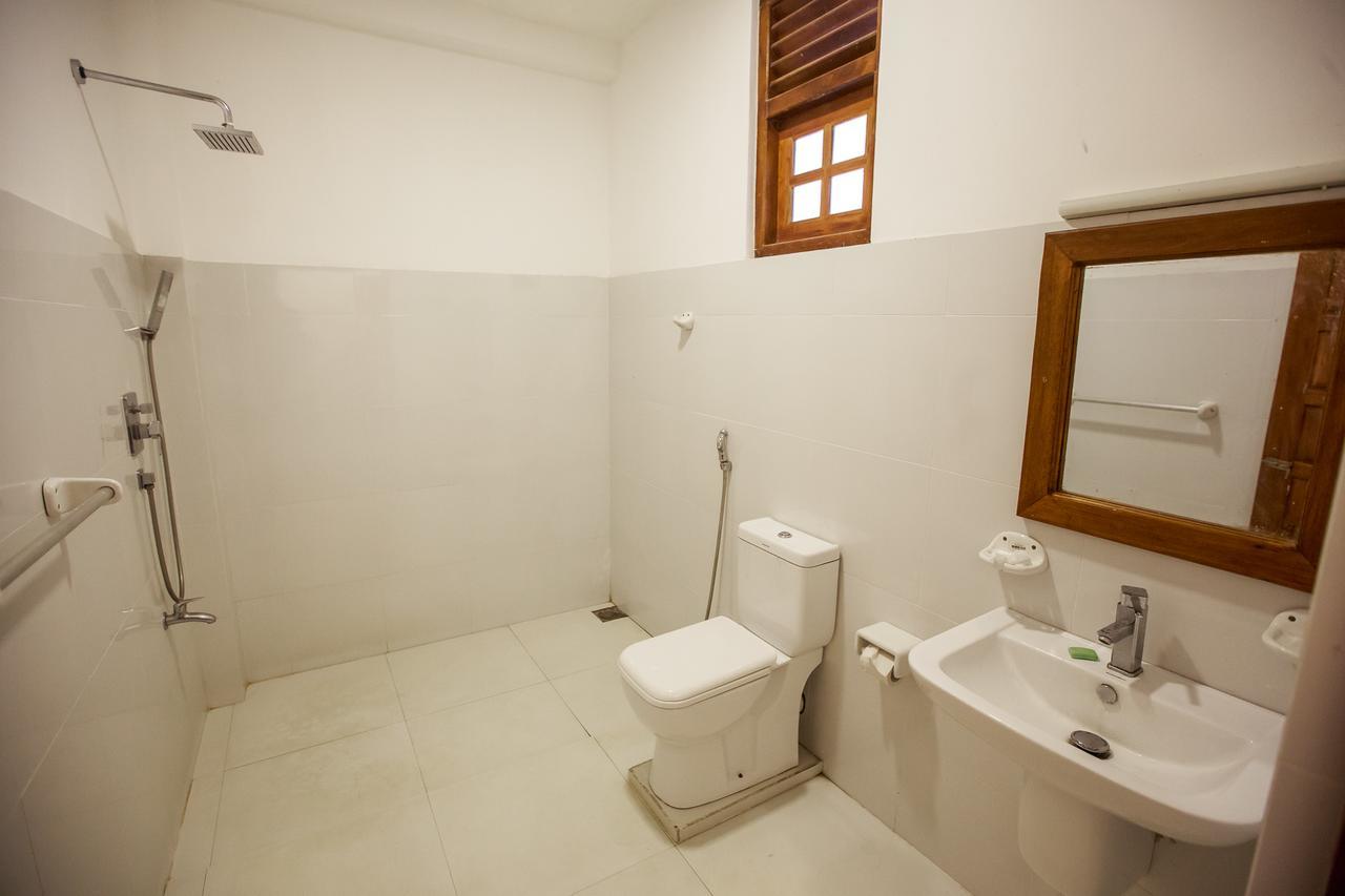 On The Rock Hotel Banduramulla Bagian luar foto